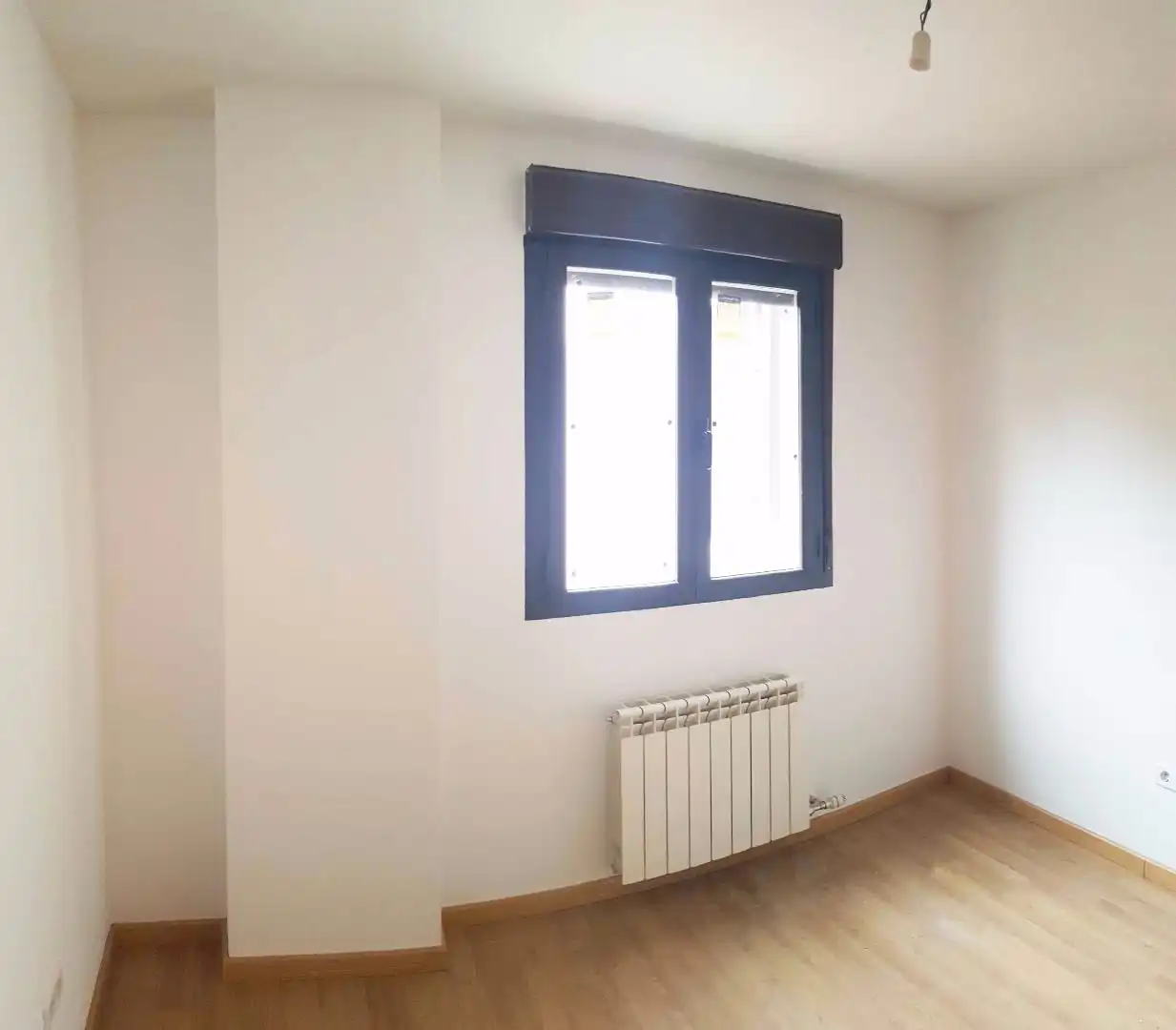 Schlafzimmer von Wohnung zur Miete in Tudela de Duero mit Heizung, Parkett und Abstellraum
