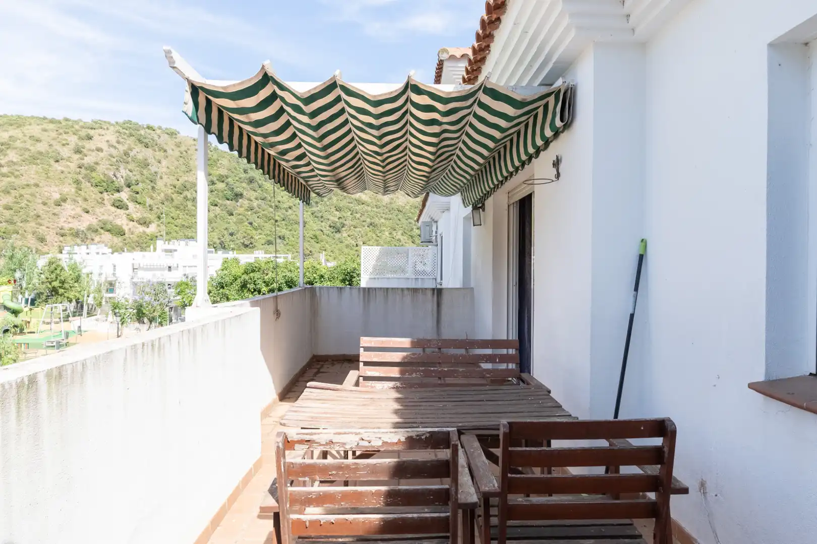 Terraza de Piso en venta en Benahavís con Trastero, Amueblado y Alarma