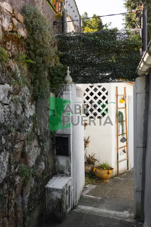 Vista exterior de Casa o chalet en venta en Ourense Capital  con Calefacción, Jardín privado y Amueblado