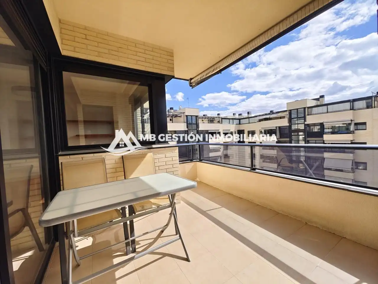 Balcony of Attic for sale in Fuenlabrada  with Air Conditioner, Heating and Private garden
