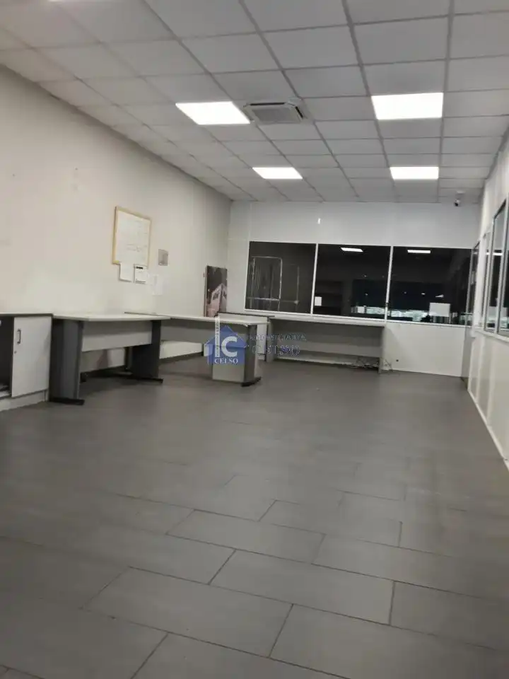 Nau industrial de lloguer en San Cibrao das Viñas