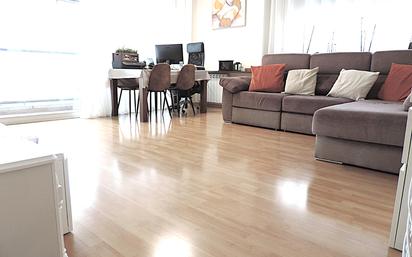 Living room of Flat for sale in Badalona  with Heating, Parquet flooring and Oven