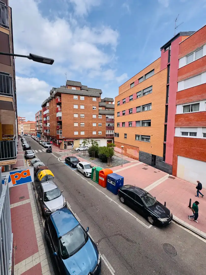 Exterior view of Flat for sale in Valladolid  with Heating, Terrace and Furnished