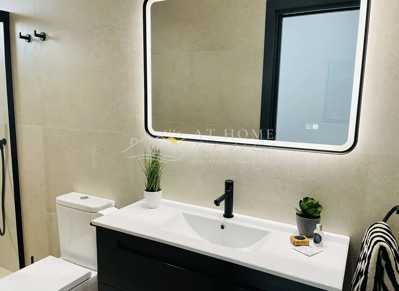 Bany de Casa o xalet de lloguer en Nerja amb Terrassa, Piscina i Forn