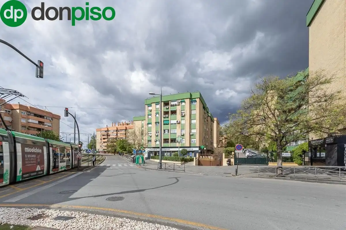 Exterior view of Flat for sale in Granada