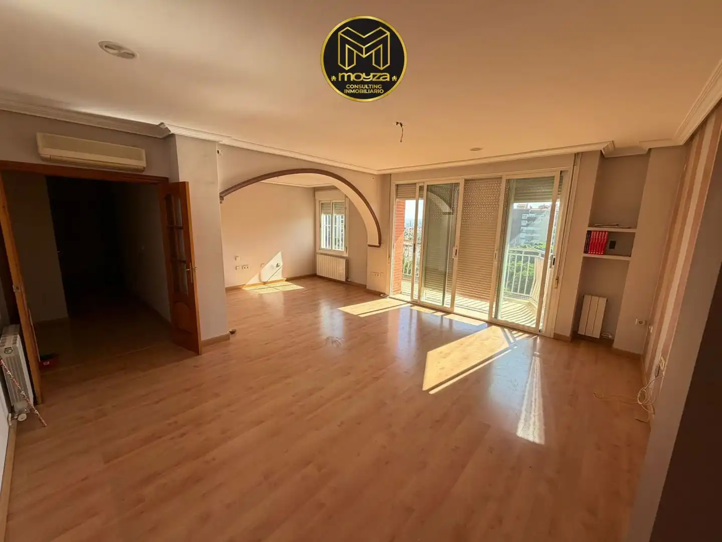 Sala d'estar de Pis en venda en Jaén amb Aire condicionat, Calefacció i Terrassa