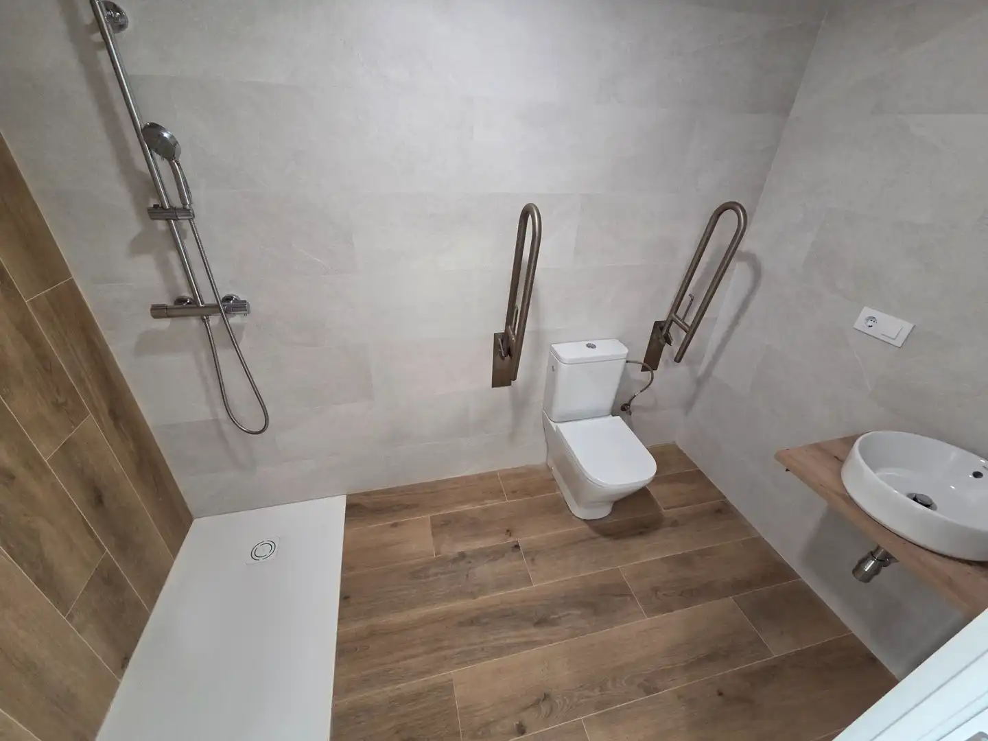 Baño de Planta baja en venta en Premià de Mar con Aire acondicionado, Calefacción y Alarma