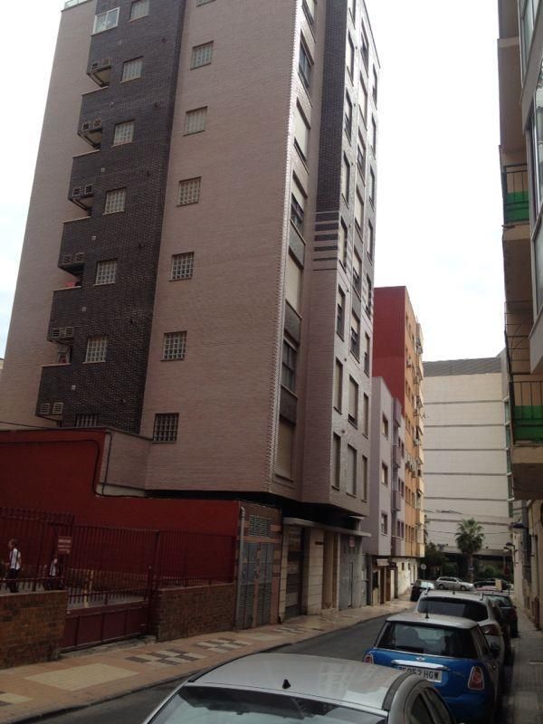 Garaje de alquiler en Alameda, Cartagena ciudad