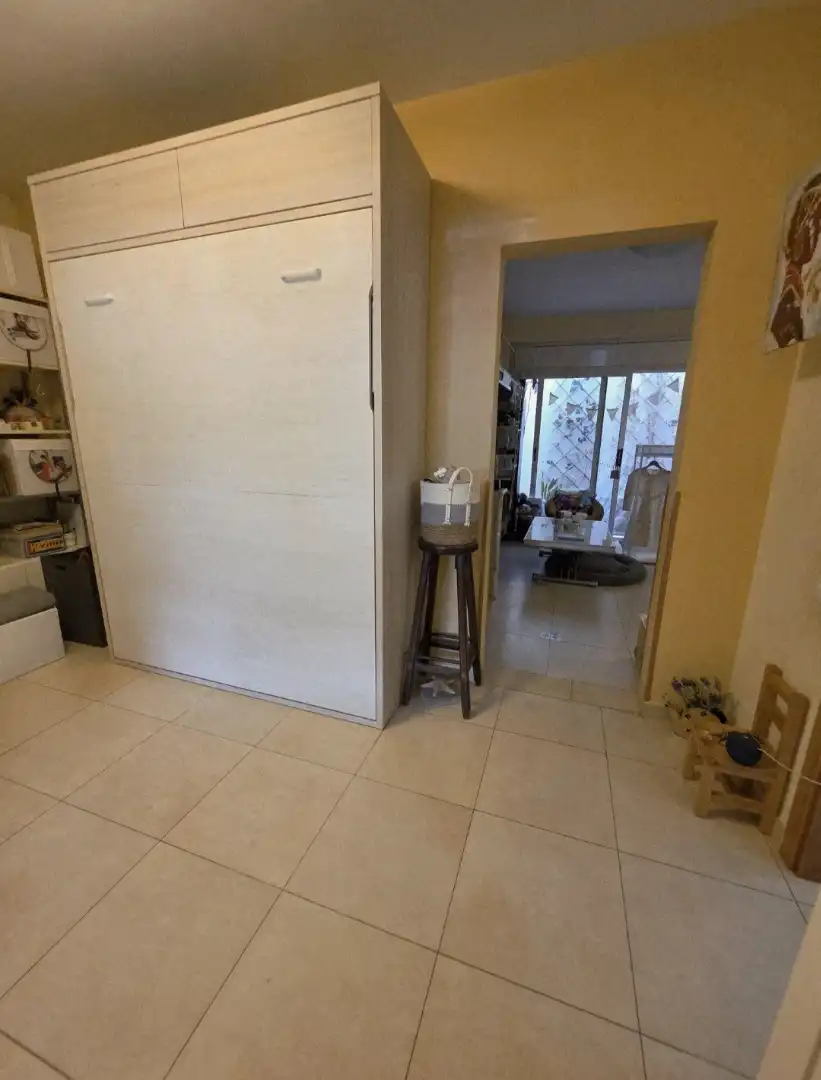 Wohnung zum Verkauf in Badalona mit Klimaanlage, Heizung und Terrasse
