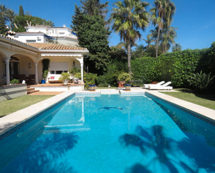 Piscina de Casa o xalet en venda en Benahavís amb Aire condicionat, Terrassa i Piscina