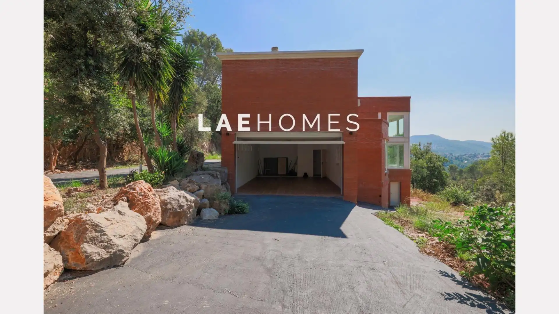 Exterior view of Houses for rent in Corbera de Llobregat  with Air Conditioner, Private garden and Terrace