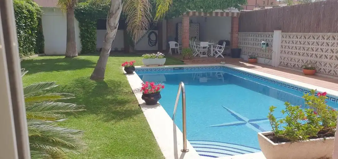 Chalet con piscina en venta en Segur de Calafell, imagen 2