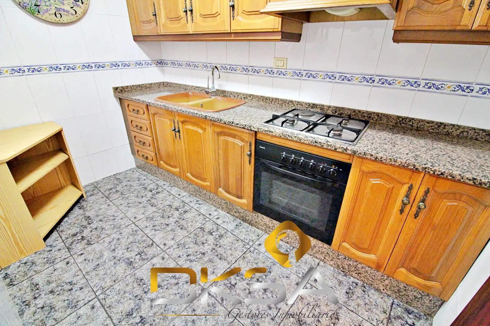 Cuina de Casa o xalet en venda en Vila-real amb Terrassa, Traster i Moblat