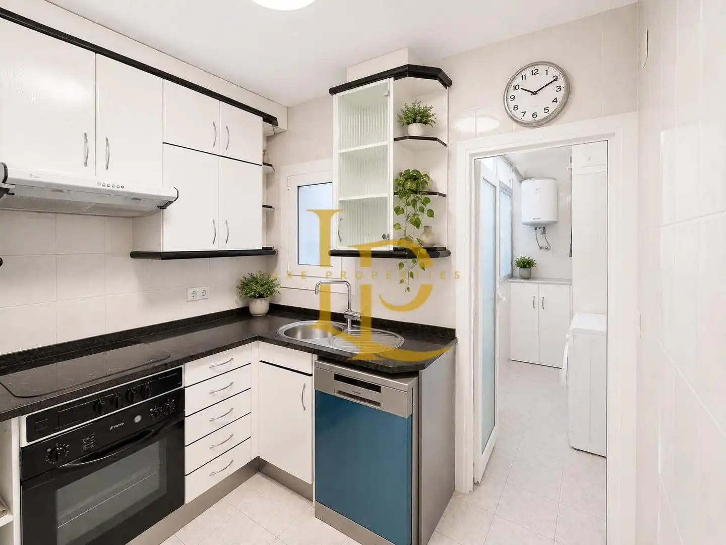 Kitchen of Flat for sale in Sabadell  with Air Conditioner
