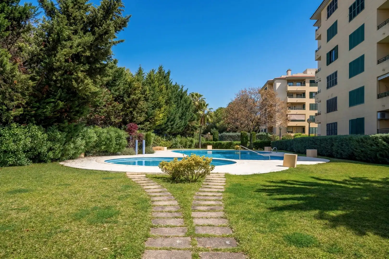 Piscina de Pis en venda en  Palma de Mallorca amb Aire condicionat, Calefacció i Jardí privat