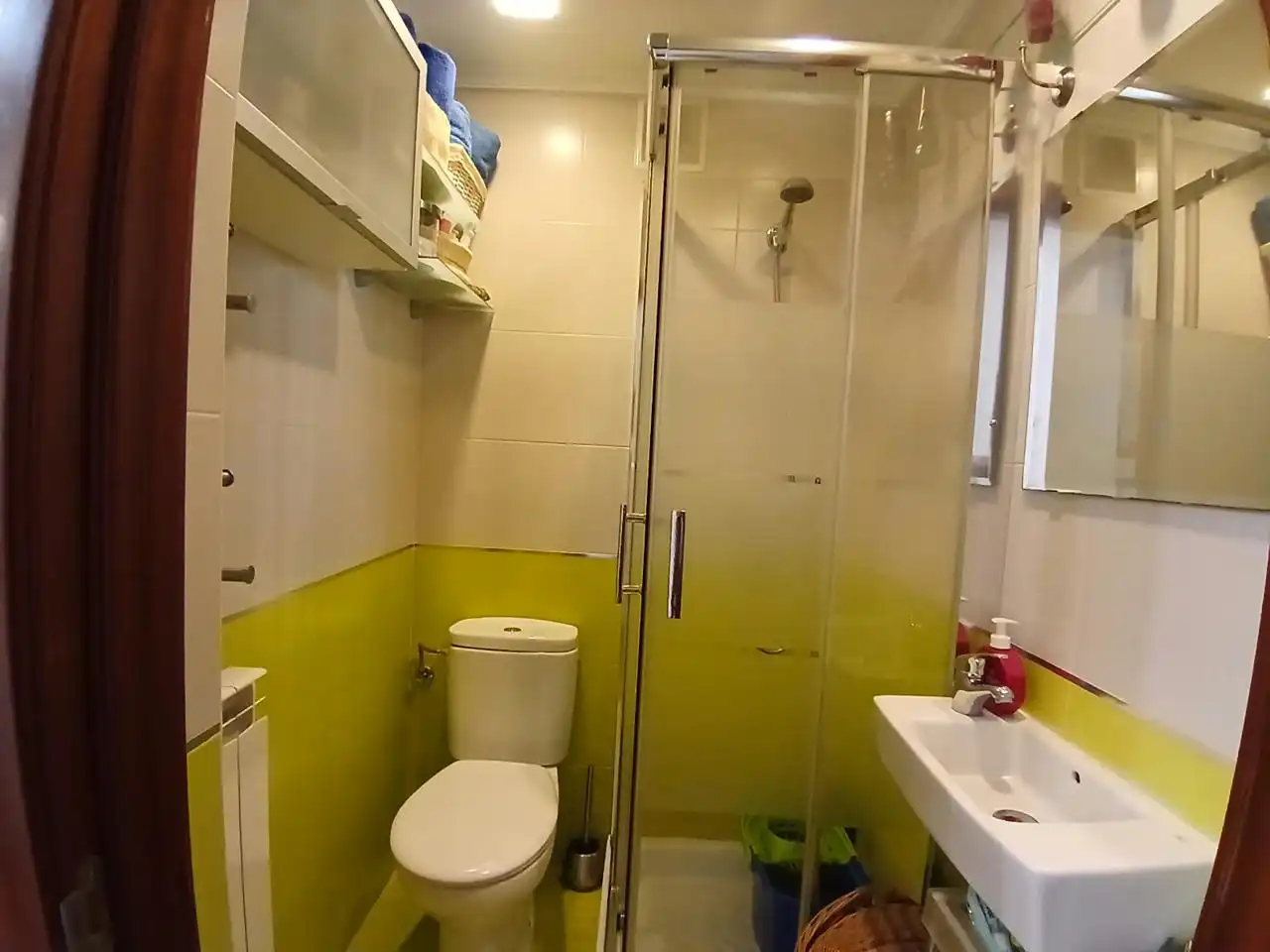 Bathroom of Flat for sale in Castro-Urdiales  with Heating and Furnished