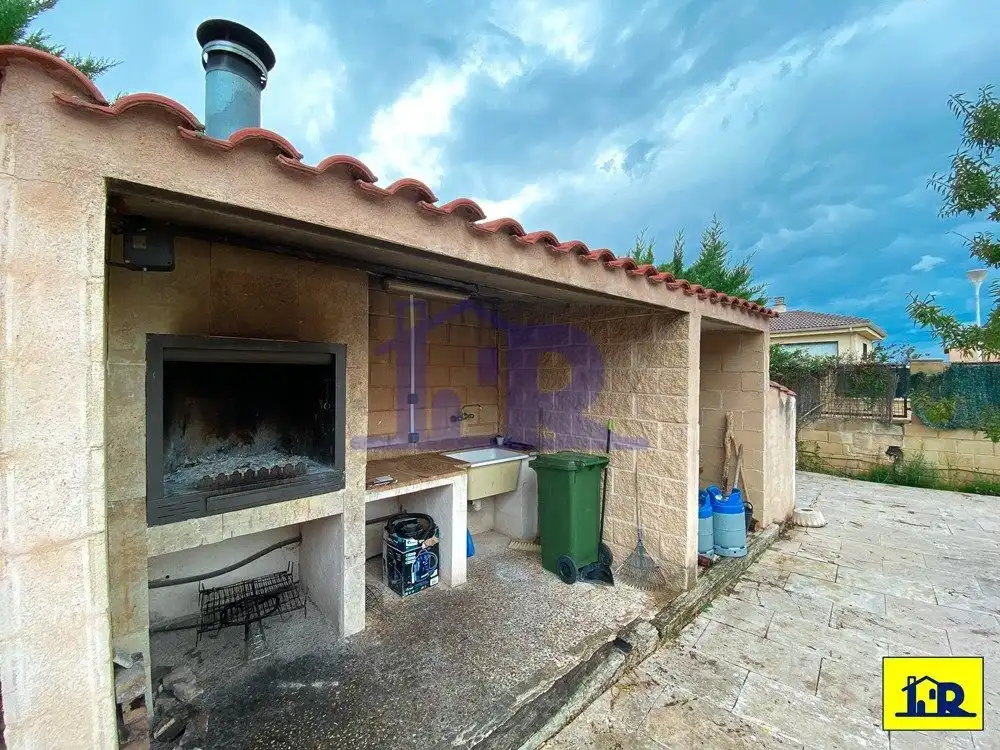 Exterior view of Houses for sale in Arcas del Villar  with Air Conditioner, Heating and Terrace