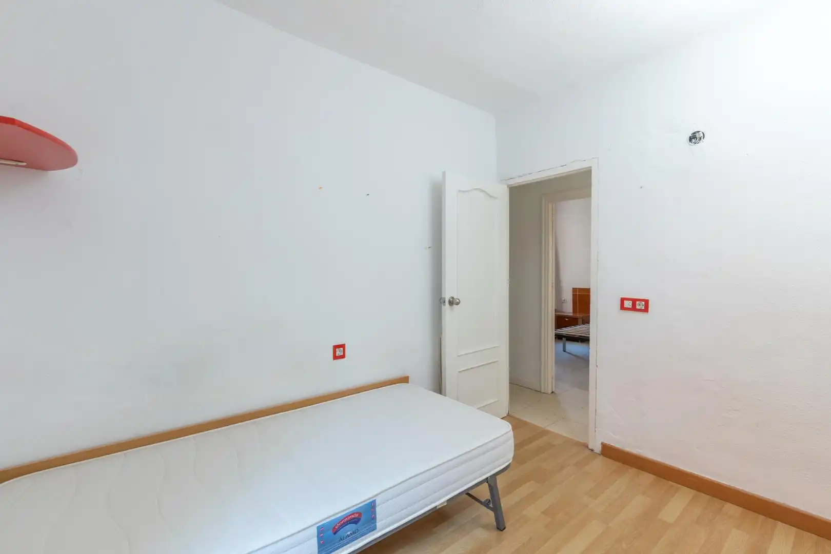 Bedroom of Flat for sale in Granada  with Air Conditioner and Terrace