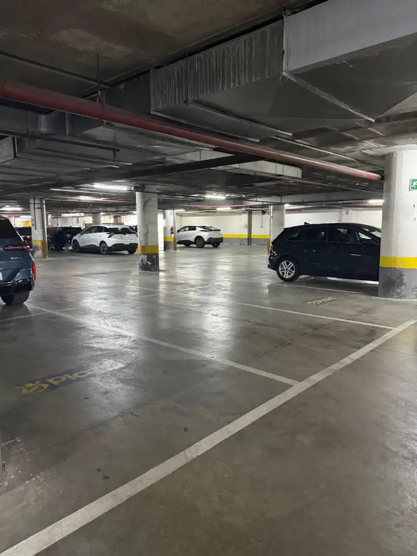 Parkplatz von Geschaftsraum zur Miete in Rivas-Vaciamadrid mit Klimaanlage und Alarm