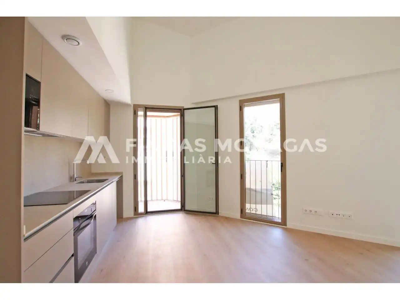Flat for rent in Calle Castell, Can Fatjó - Sant Jordi Park - Plana del Castell