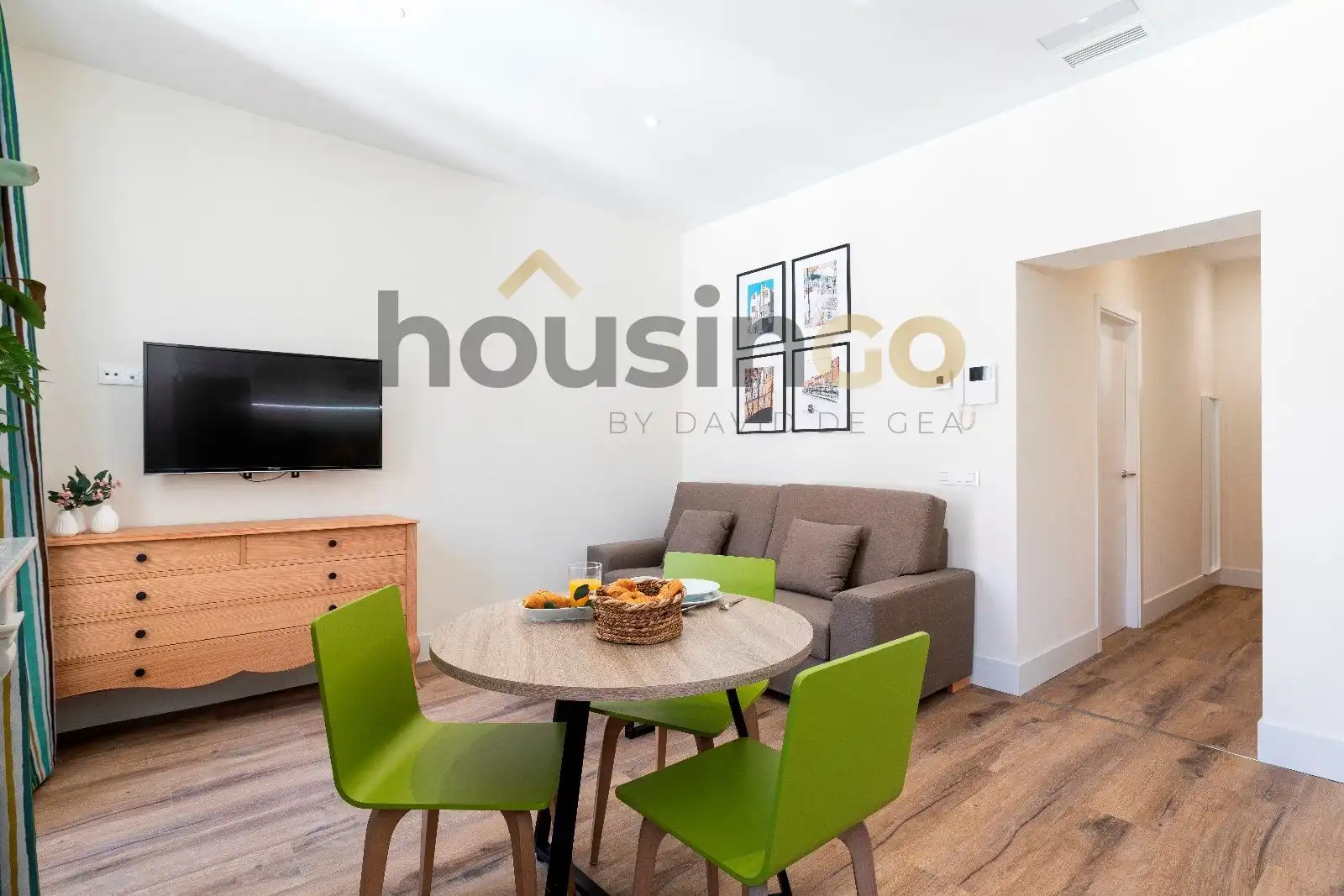 Living room of Flat for rent in Madrid  with Air Conditioner, Heating and Terrace