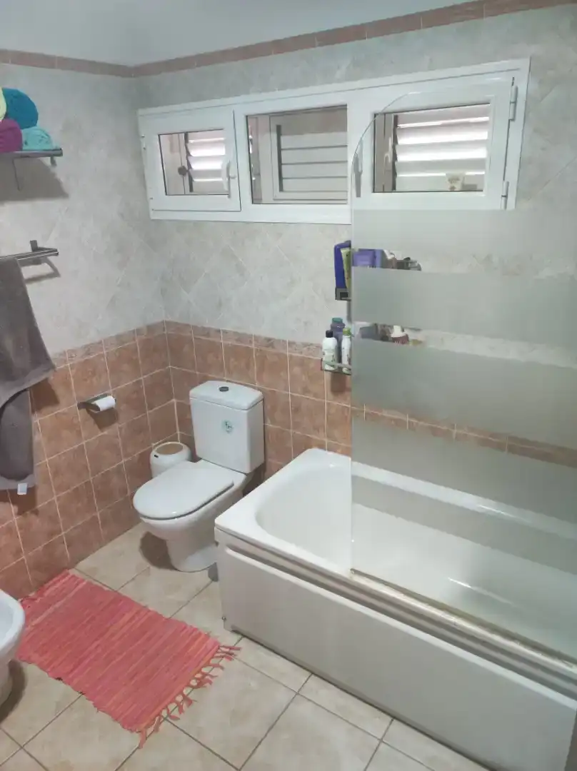 Bany de Casa o xalet en venda en Tuineje amb Aire condicionat, Jardí privat i Piscina