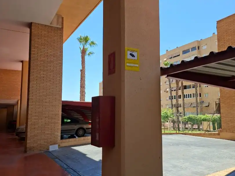 Garage for rent in Calle de Perú, 13, Babel