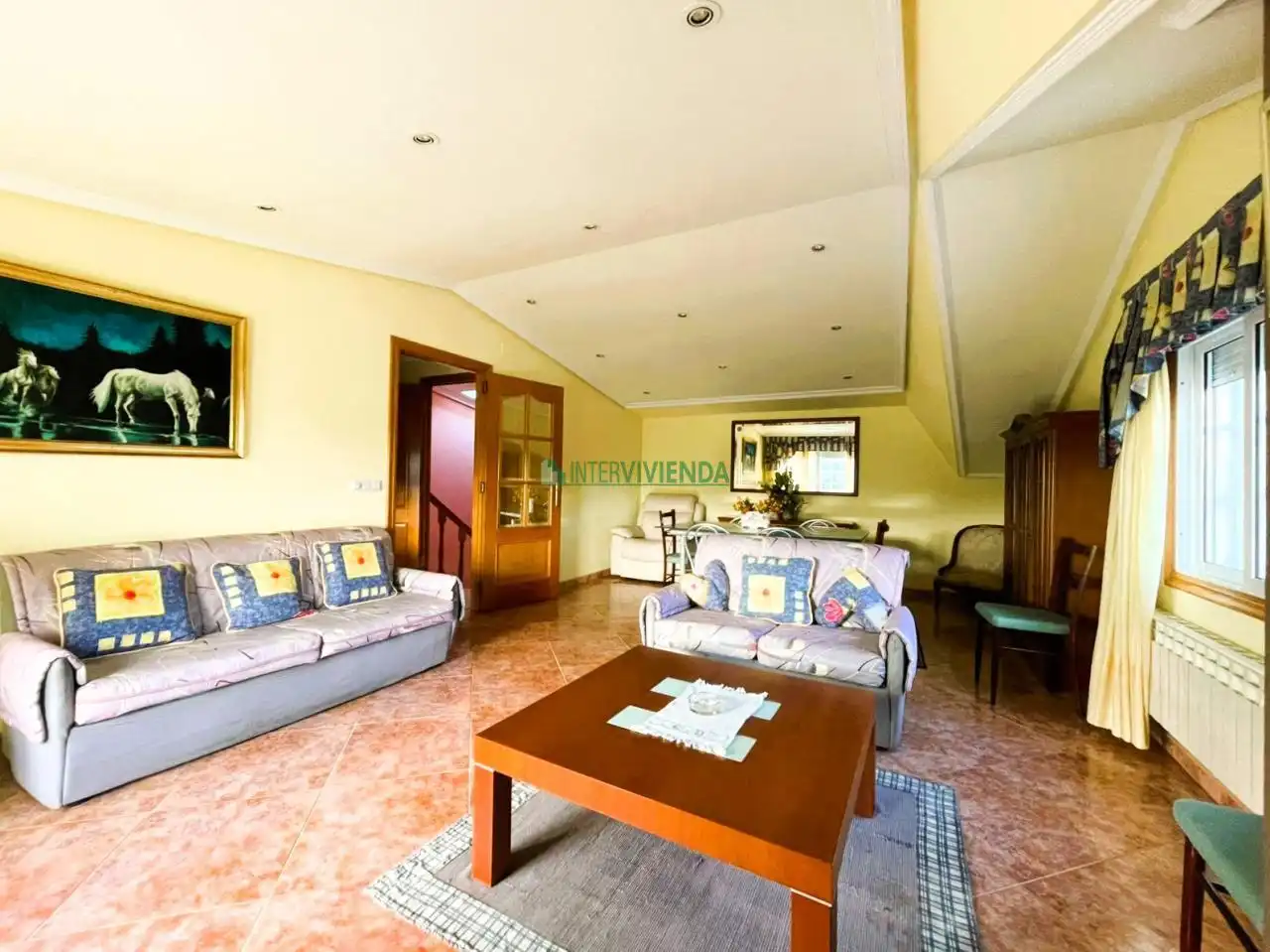 Sala de estar de Casa o chalet en venta en Redondela con Calefacción, Jardín privado y Terraza