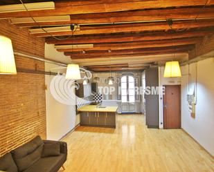 Living room of Flat for sale in  Barcelona Capital  with Air Conditioner, Oven and Microwave