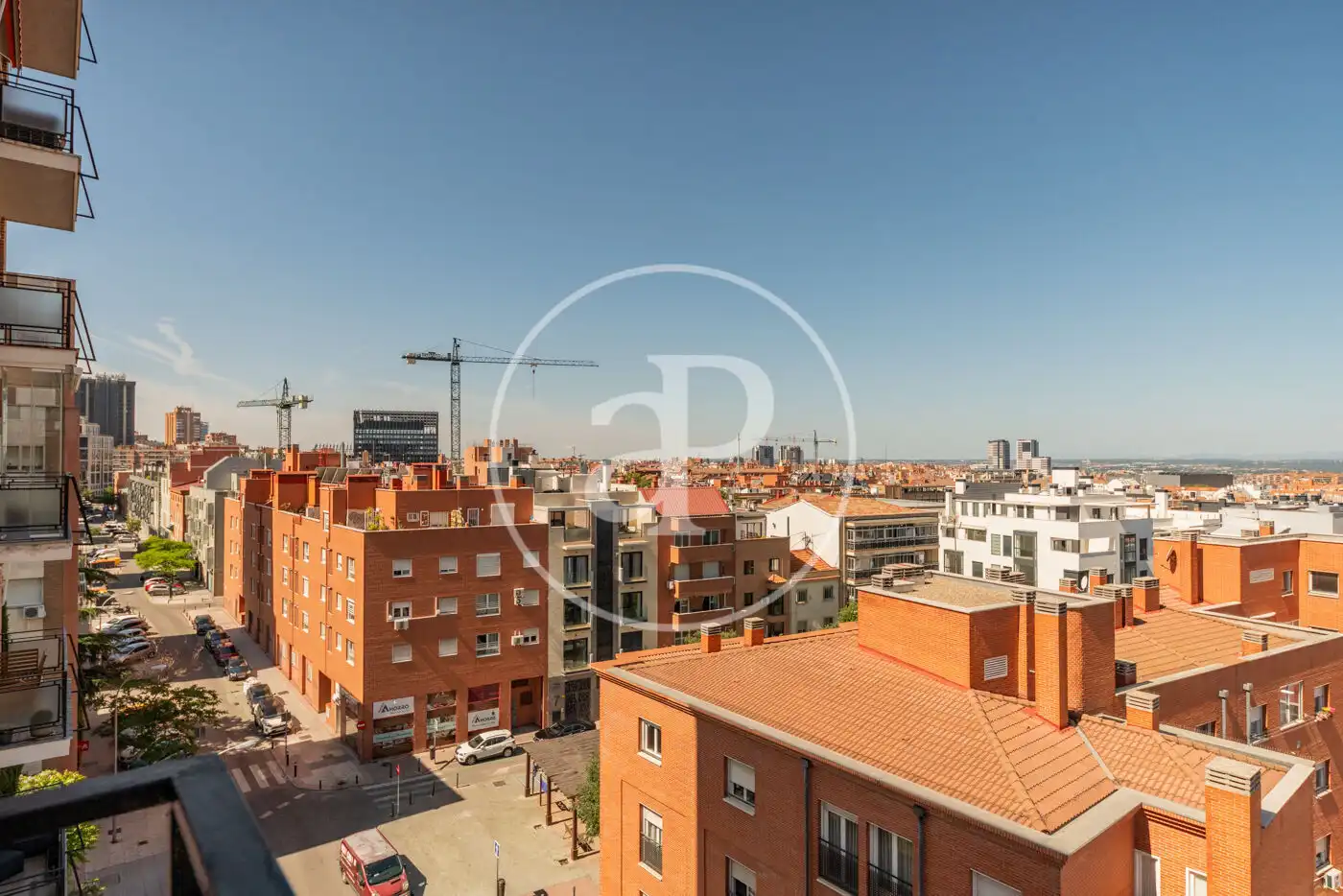 Außenansicht von Wohnung zur Miete in Madrid mit Klimaanlage, Heizung und Terrasse