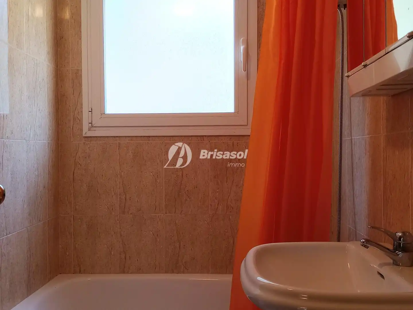 Baño de Apartamento en venta en Mont-roig del Camp con Balcón y Piscina comunitaria