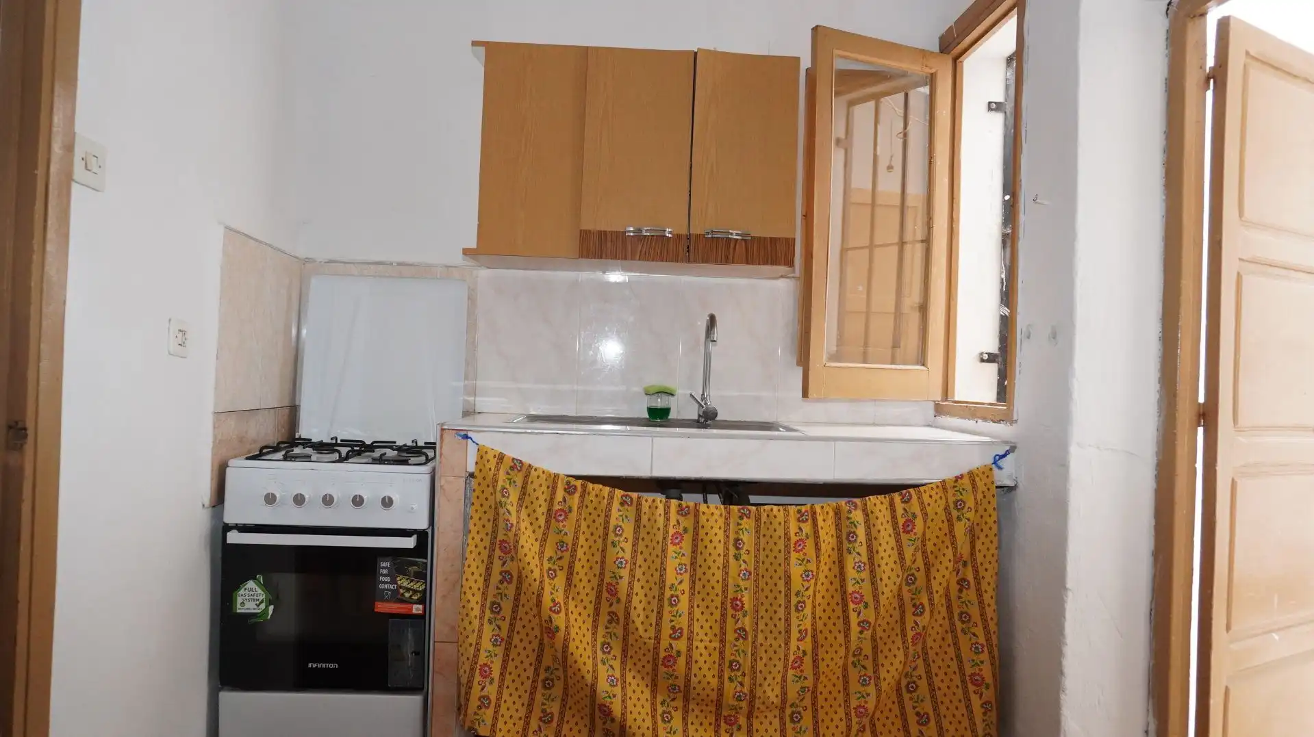 Cuina de Casa adosada en venda en Motril amb Terrassa i Moblat