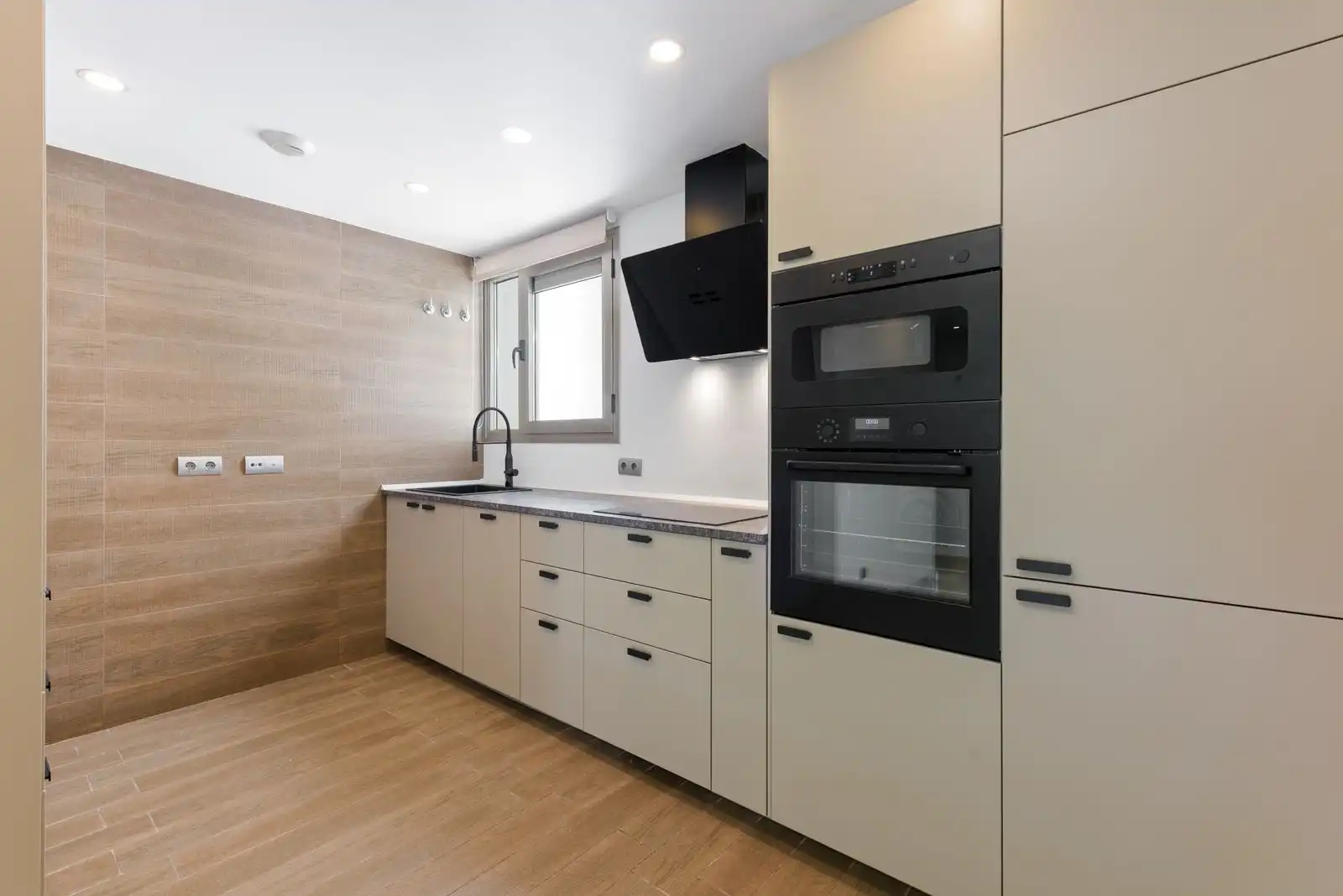 Piso con piscina en venta en Calle Castilla s/n, imagen 4
