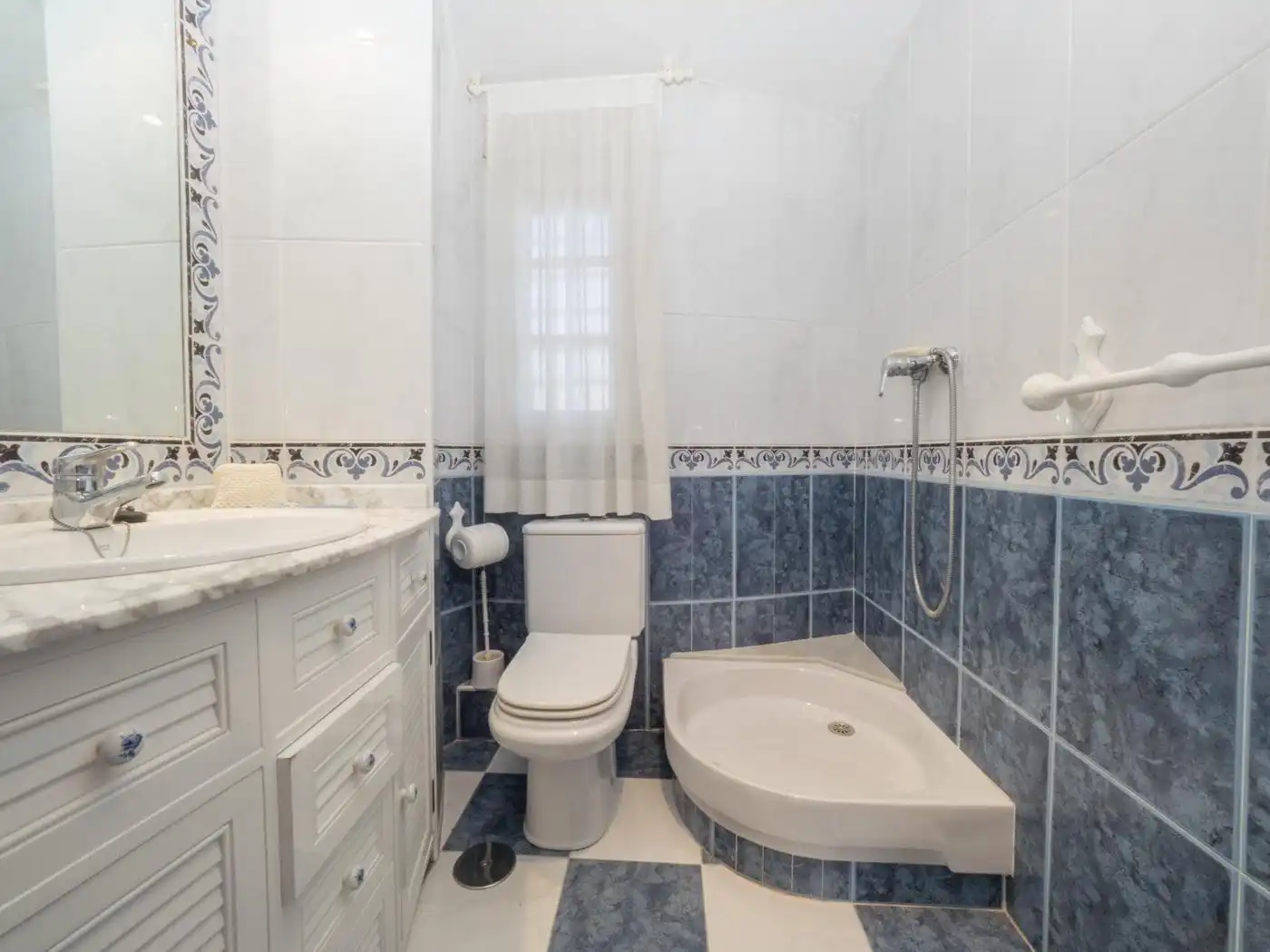 Bany de Casa o xalet en venda en Partidas de Alicante