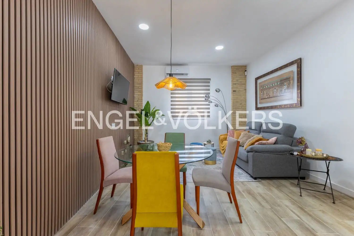 Dining room of Flat for rent in Valencia  with Air Conditioner, Heating and Furnished