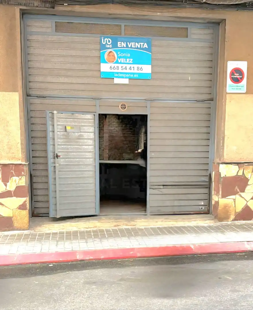 Aparcament de Local de lloguer en Sabadell