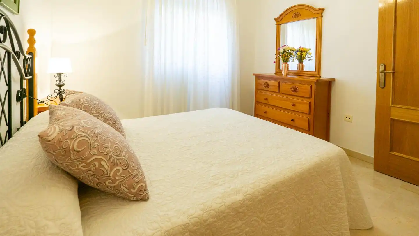 Dormitori de Casa o xalet en venda en Elche / Elx amb Aire condicionat, Jardí privat i Terrassa