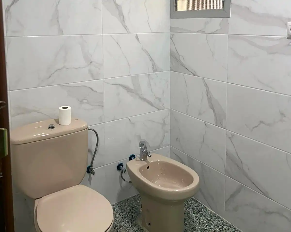 Baño de Piso en venta en Mislata con Horno, Lavadora y Balcón