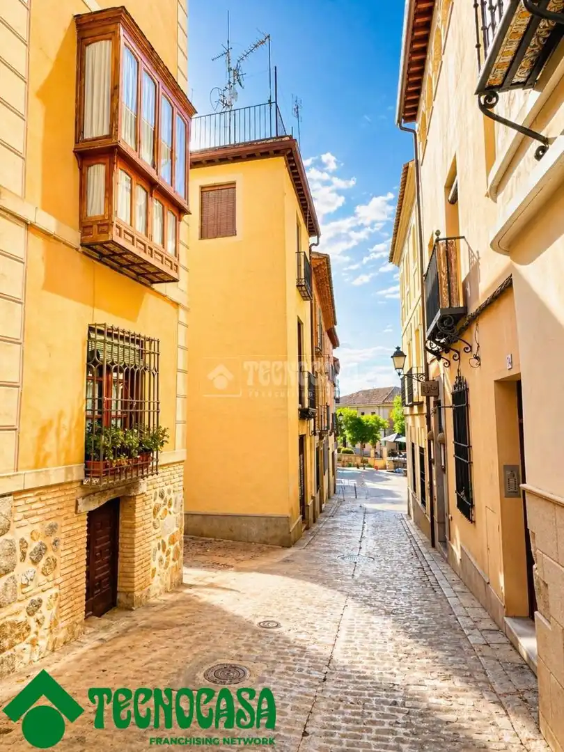 Vista exterior de Edificio en venta en  Toledo Capital