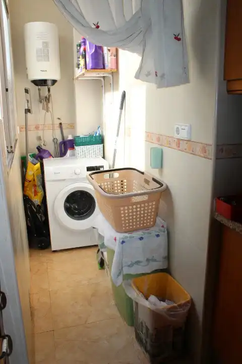 Wohnung zum Verkauf in Alicante / Alacant mit Möbliert und Balkon