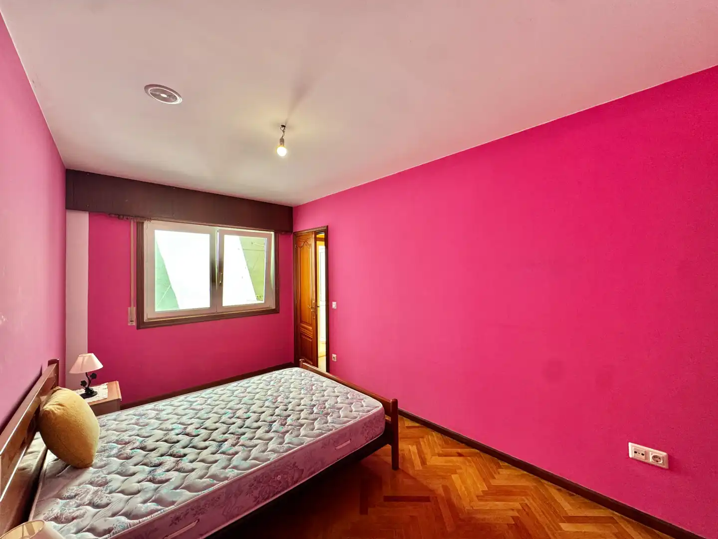 Habitación de Piso en venta en Arteixo con Parquet, Amueblado y Horno