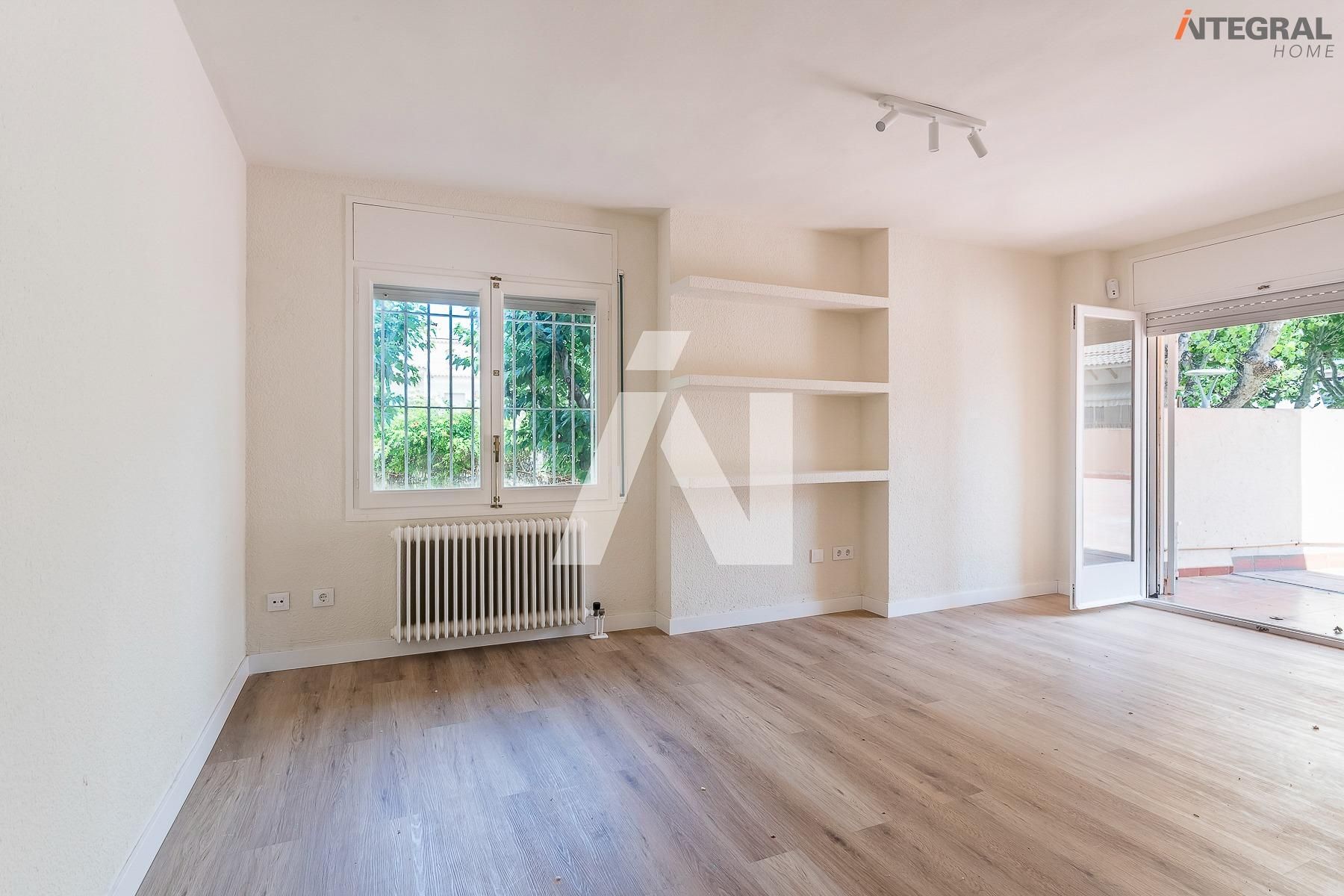 Sala d'estar de Planta baixa en venda en Vilassar de Mar amb Parquet i Terrassa