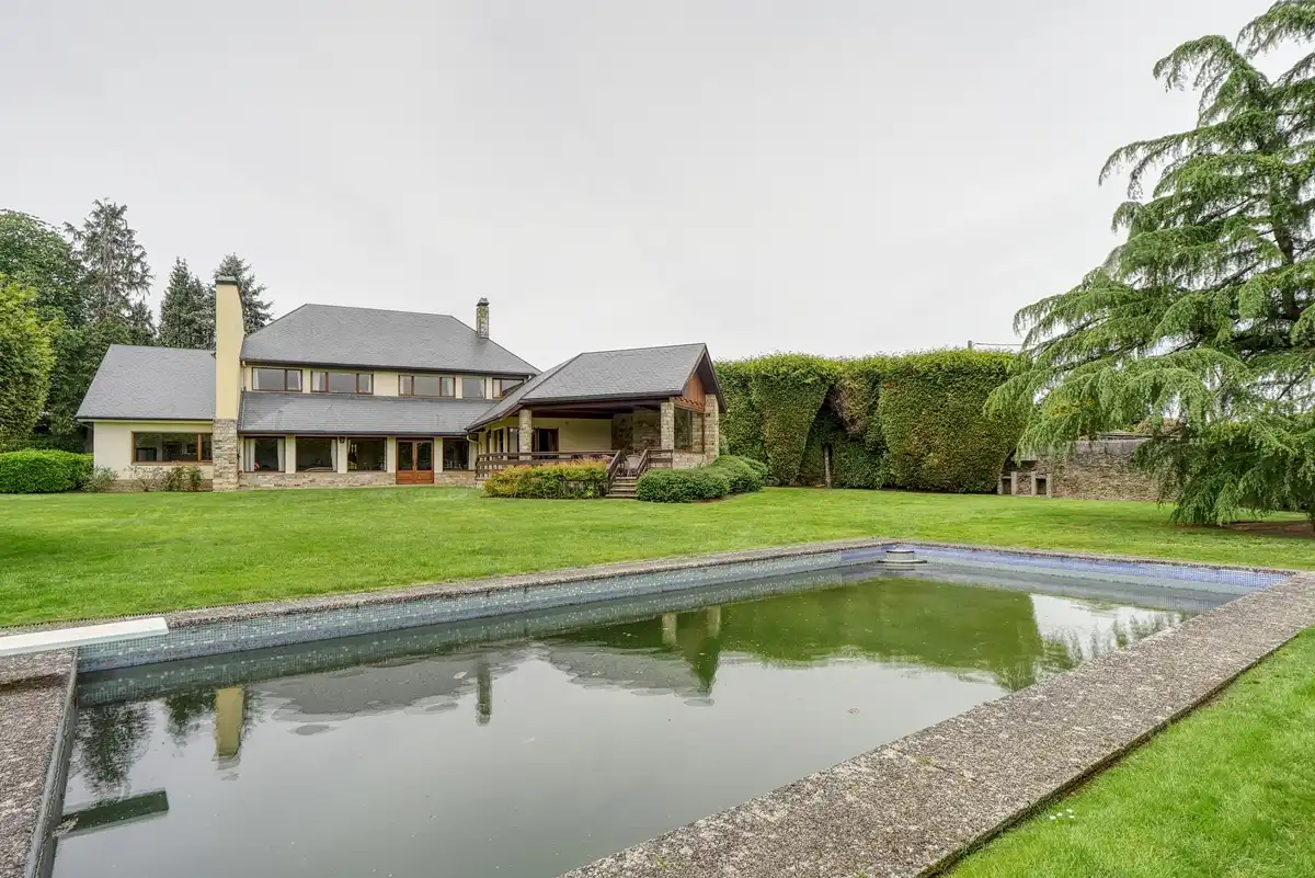 Piscina de Casa o xalet en venda en Sada (A Coruña) amb Calefacció, Jardí privat i Parquet