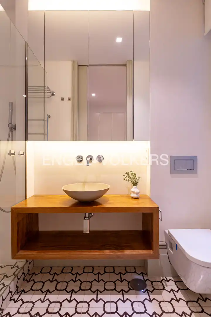 Badezimmer von Wohnung zur Miete in Madrid mit Klimaanlage, Heizung und Möbliert