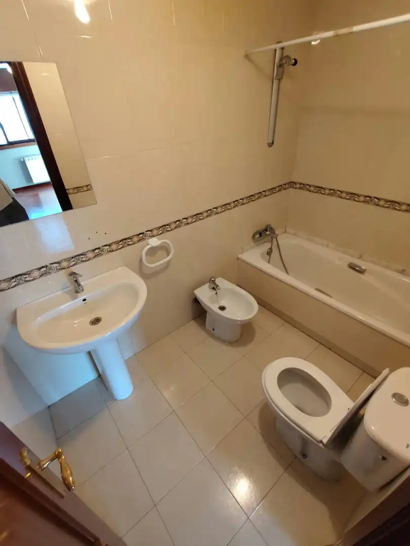 Bathroom of Flat for sale in Cambre   with Heating, Parquet flooring and Storage room