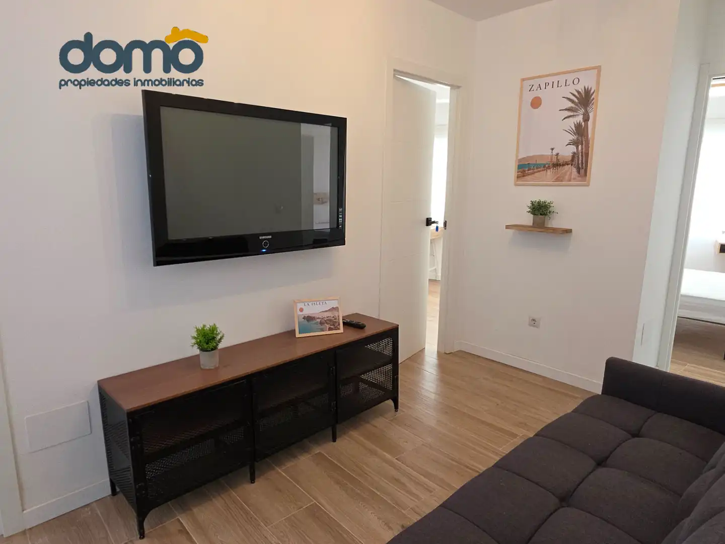 Sala d'estar de Pis per a compartir en Almería amb Aire condicionat, Moblat i Forn