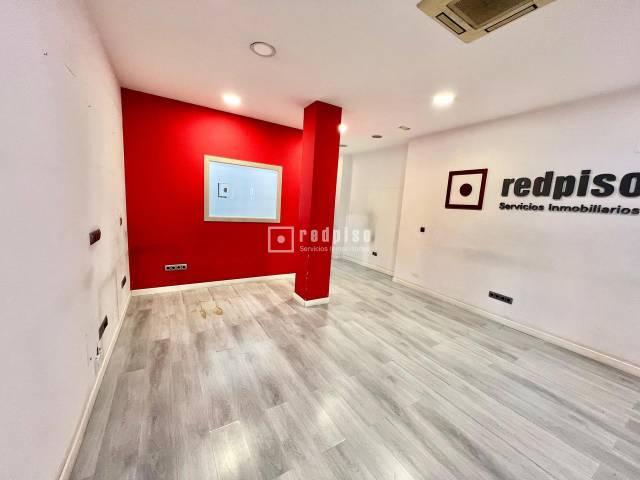 Local comercial en Alquiler en DOCTOR ESQUERDO en Estrella