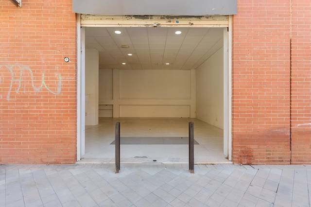 Local comercial en Venta en Calle Calle Rosa Chacel en Parque Nueva Granada