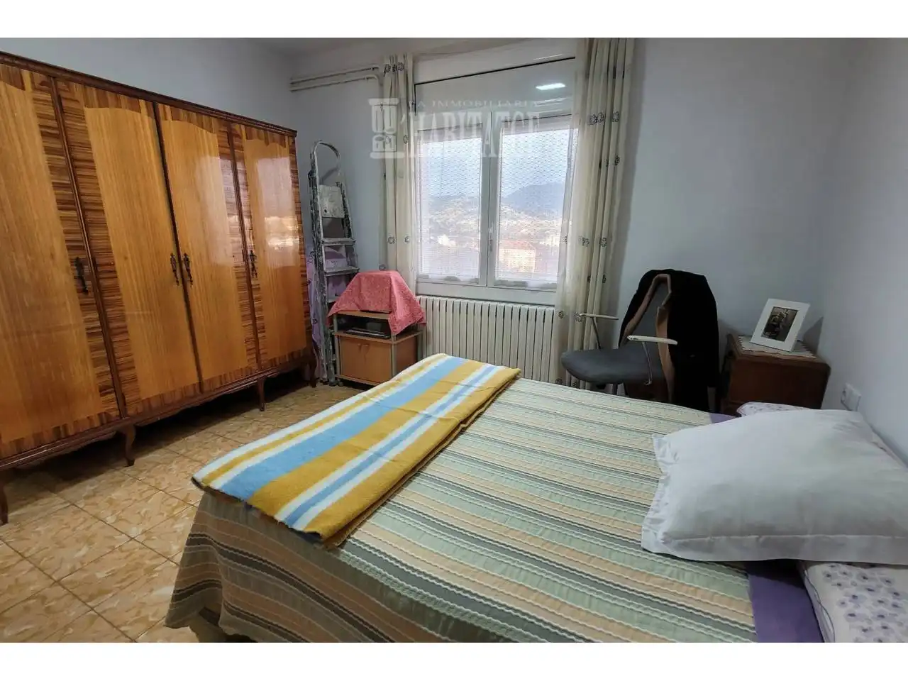 Habitación de Piso en venta en Torelló con Calefacción, Trastero y Balcón