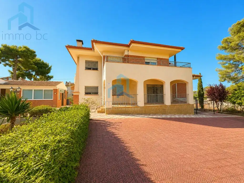 Vista exterior de Casa o xalet en venda en Els Pallaresos